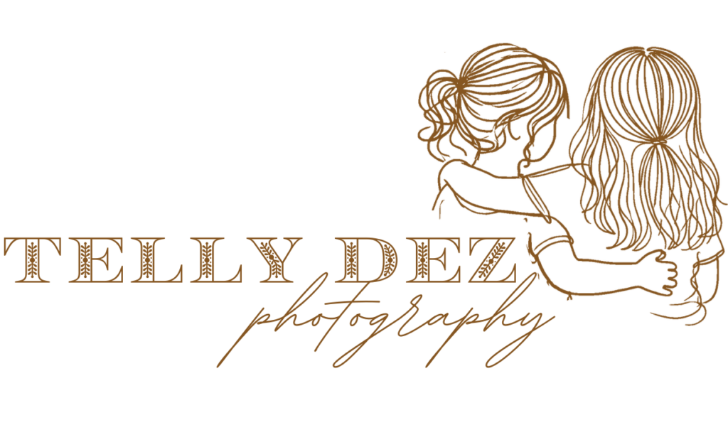 Telly Dez Photography logo of two young girls embracing